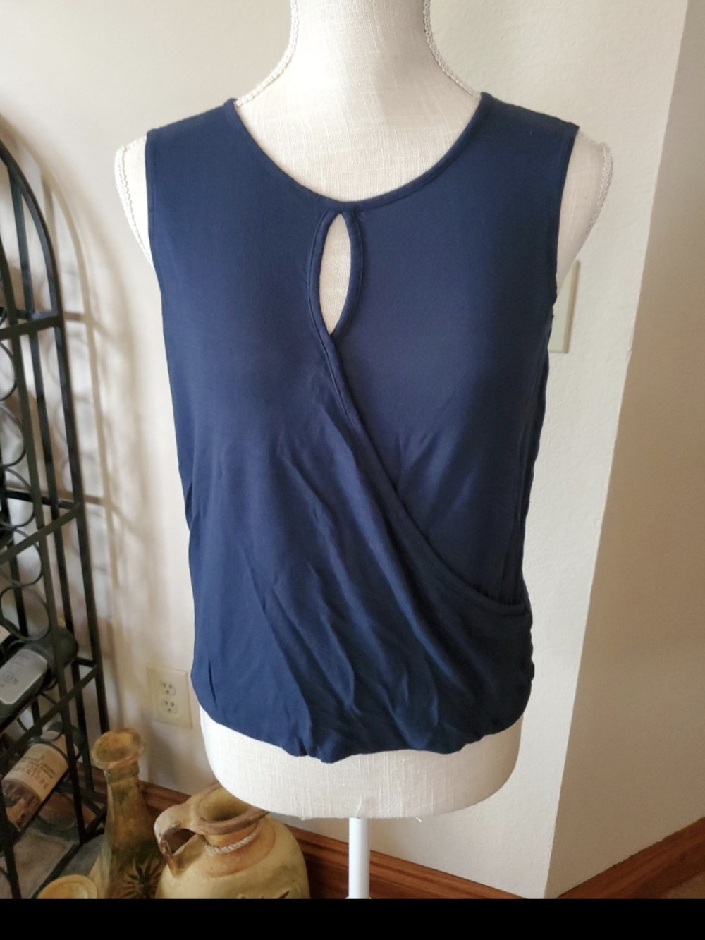 CAbi 300 Blue Surplice Sleeveless Crossover Keyhole Wrap-Front Top - Women's XS